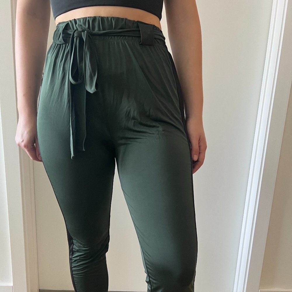 Fashion Nova High Waisted Jogger Style Pants, Size Small